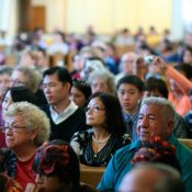 http://www.catholicsun.org/2012/11/20/faith-unites-catholics-at-multicultural-mass/